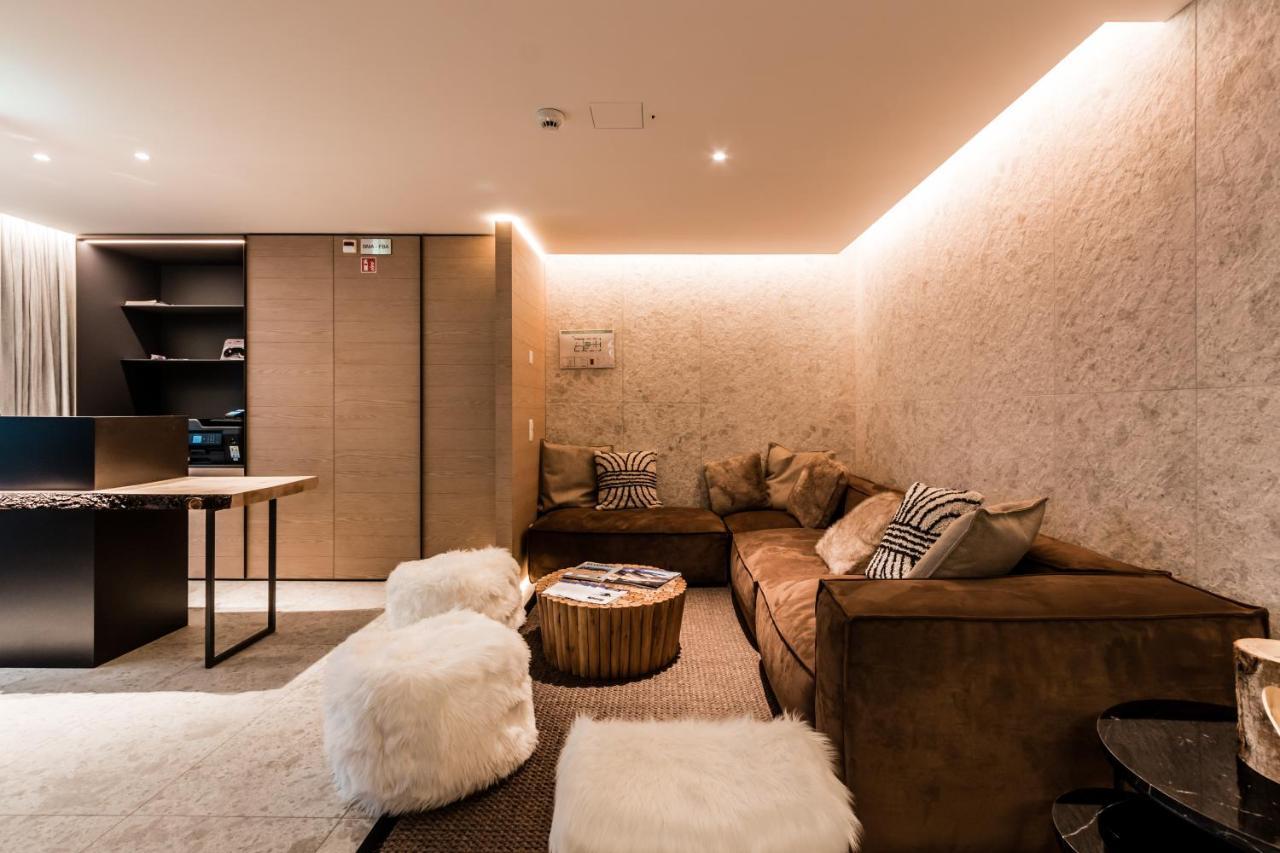 Aparthotel The Base Andermatt Extérieur photo